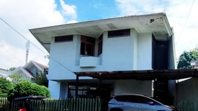 Hunian Elegan di Hegarmanah, Bandung, 4 Kamar Tidur, LT 391m²