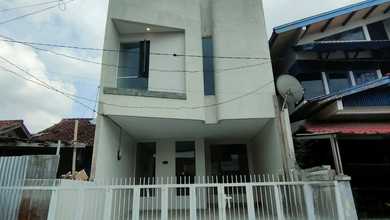 Promo Rumah di Lengkong, Bandung, LB 160m², Harga 2,25 Miliar