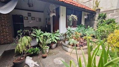 Rumah Prestisius di Kawasan Turangga, Bandung, LB 200m², Harga 2,8 Miliar